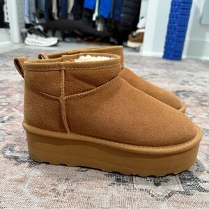 EUC Cushionaire Hippy Women’s Platform Chestnut Ankle Boots